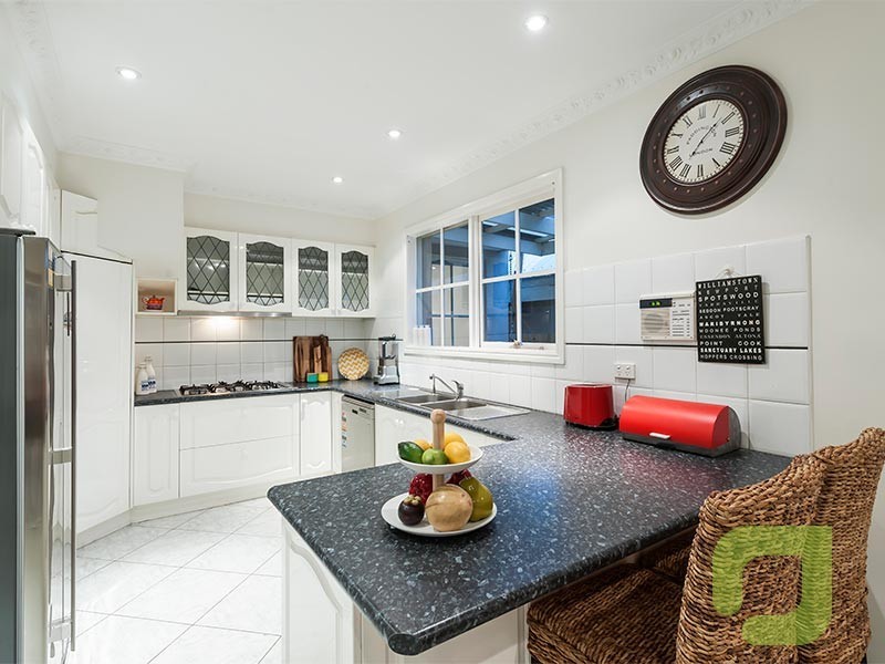 24 Stephenson Street, Spotswood VIC 3015