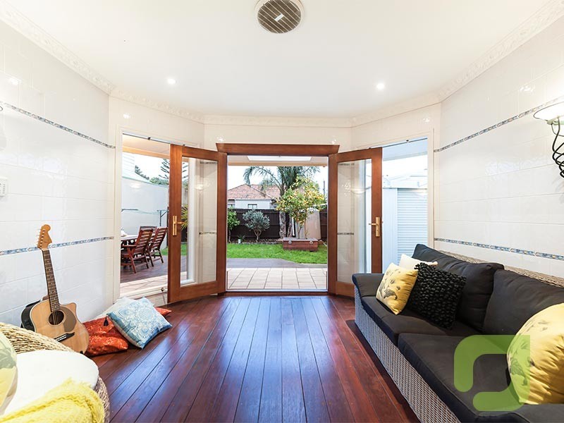 24 Stephenson Street, Spotswood VIC 3015