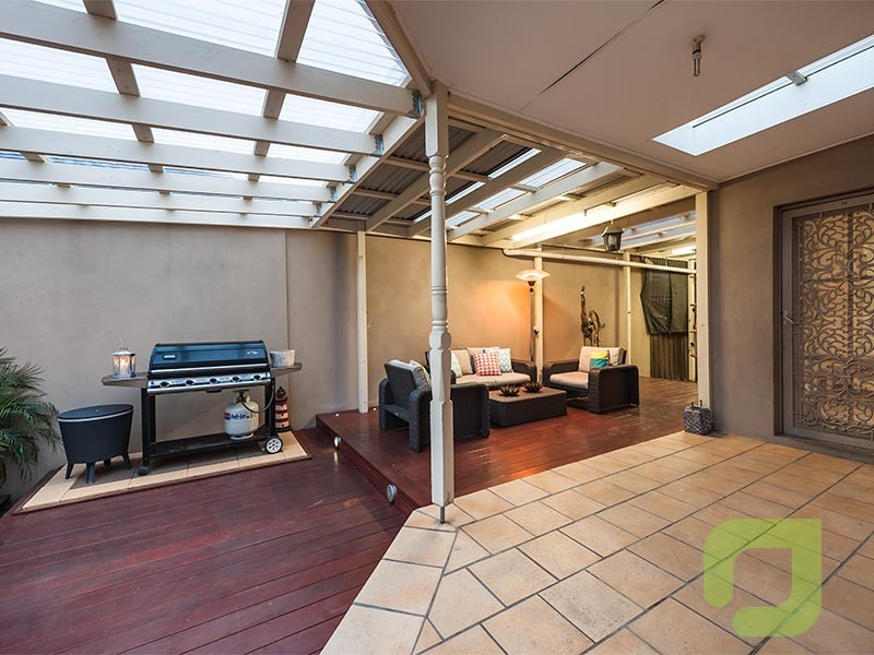 24 Stephenson Street, Spotswood VIC 3015