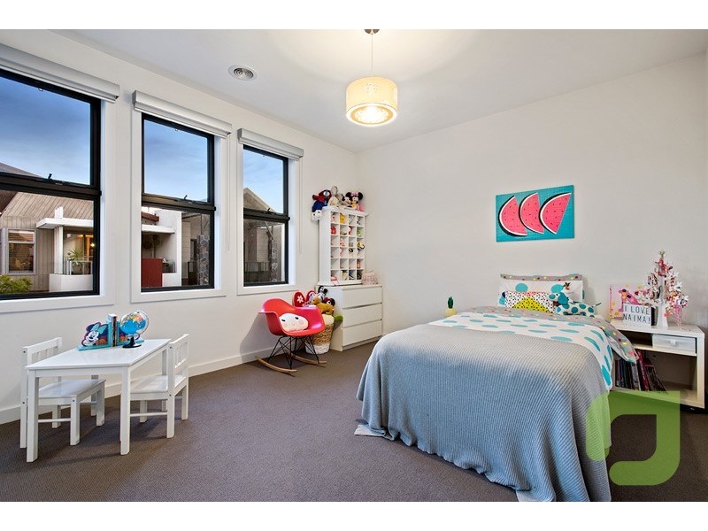 25 Sunset Drive, Williamstown VIC 3016