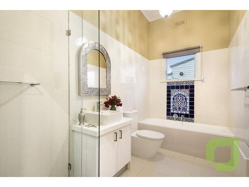 1 Dickson Street, Kingsville VIC 3012