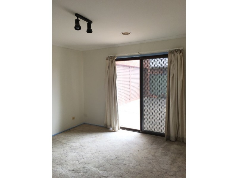 10 Wilpena Court, St Albans VIC 3021