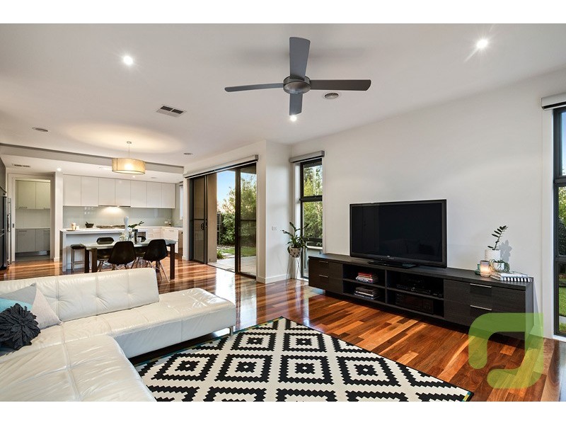 25 Sunset Drive, Williamstown VIC 3016