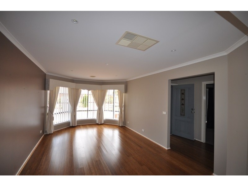 7 Settlers Way, Cairnlea VIC 3023