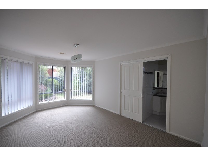 7 Settlers Way, Cairnlea VIC 3023