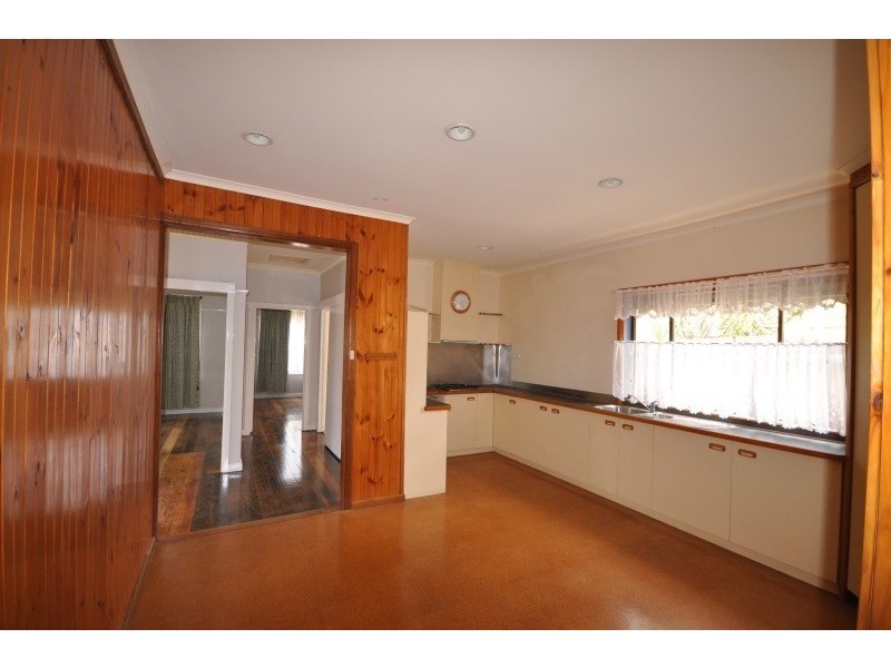 54 Couch Street, Sunshine VIC 3020