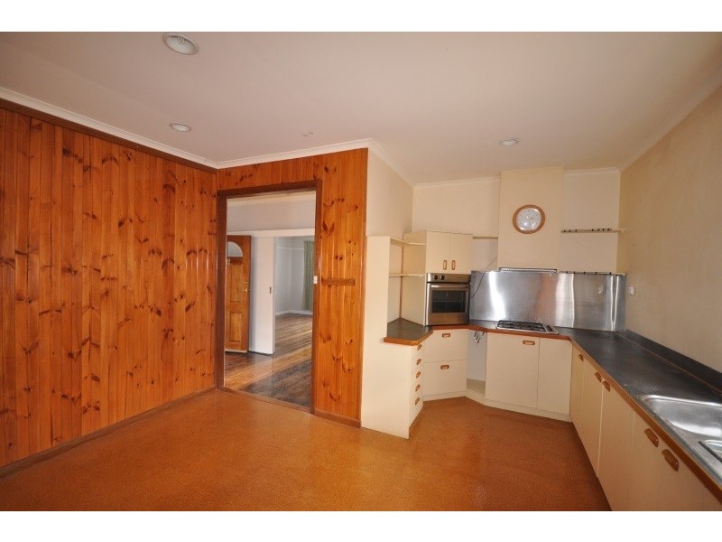 54 Couch Street, Sunshine VIC 3020