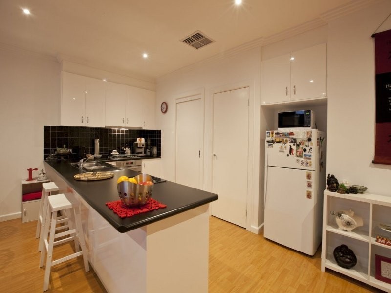 87 John Liston Drive, Newport VIC 3015