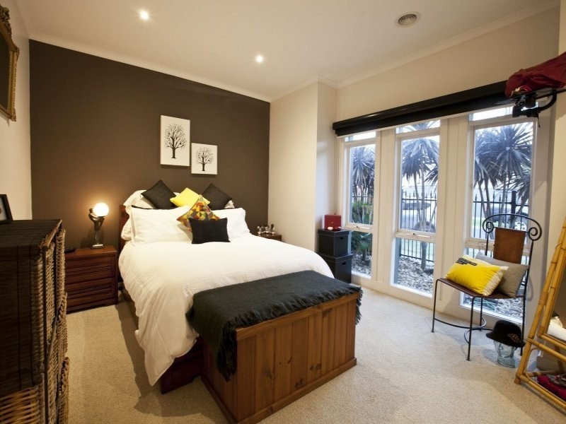 87 John Liston Drive, Newport VIC 3015