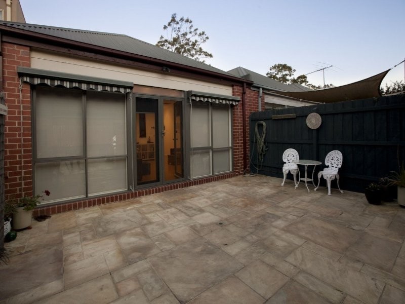 87 John Liston Drive, Newport VIC 3015
