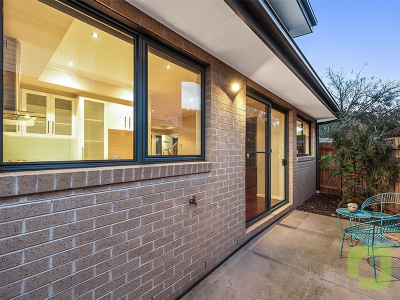 2/31 Beaumont Parade, West Footscray VIC 3012