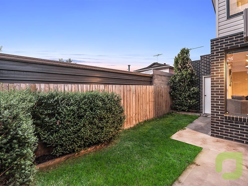 2/31 Beaumont Parade, West Footscray VIC 3012