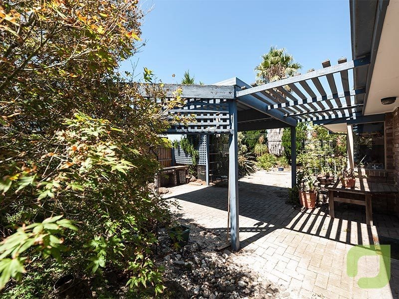 6 Ralph Court, Altona Meadows VIC 3028