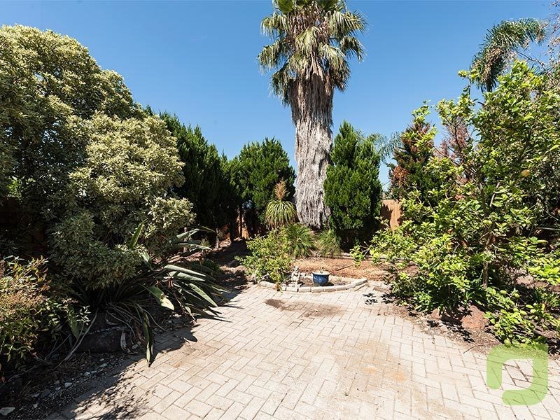 6 Ralph Court, Altona Meadows VIC 3028