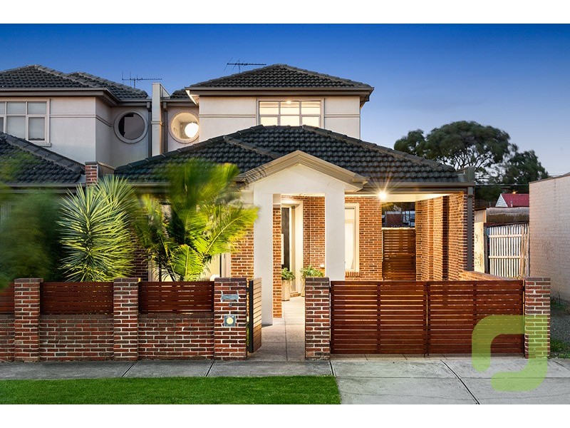 4 Severn Street, Newport VIC 3015