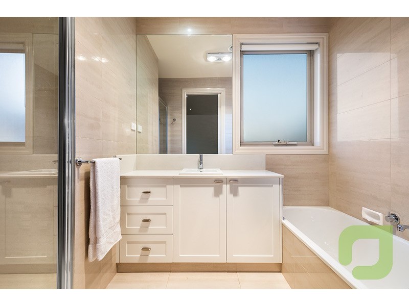 4 Severn Street, Newport VIC 3015