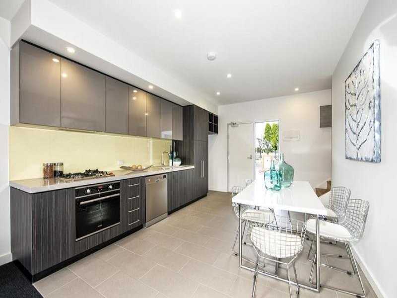 9 Newman Drive, Footscray VIC 3011