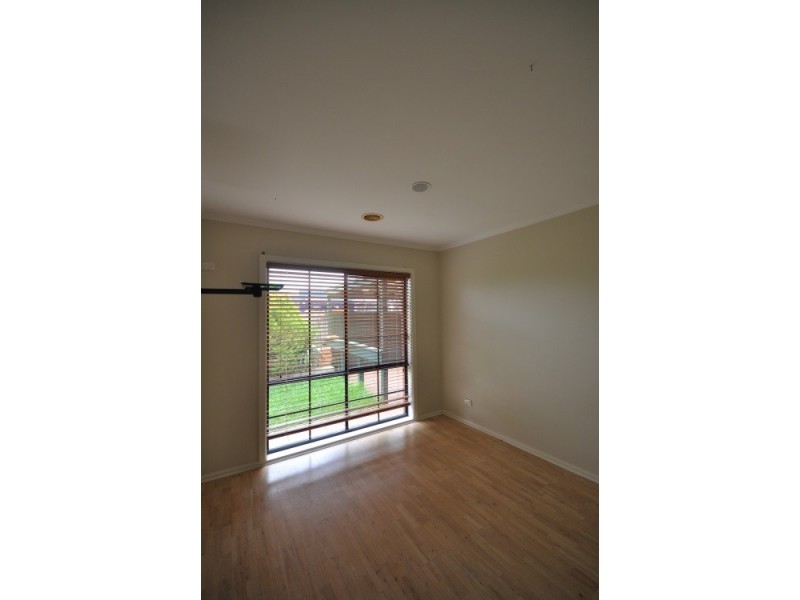 1/16 Vernon Street, South Kingsville VIC 3015