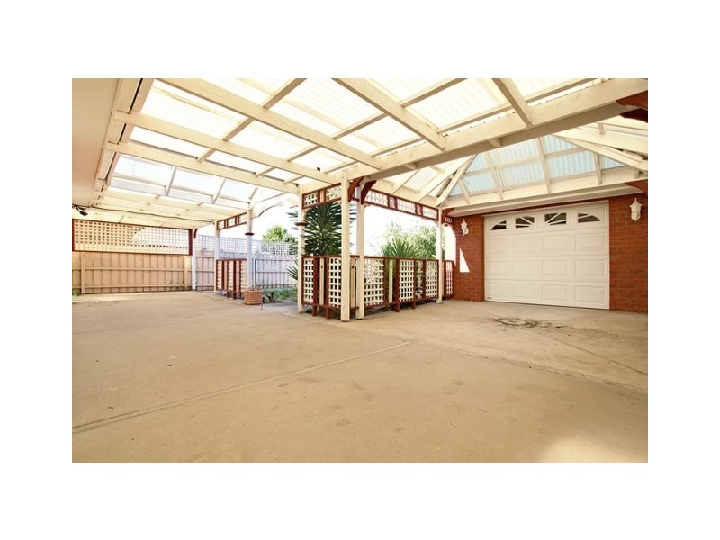 6 Truman Court, Altona Meadows VIC 3028