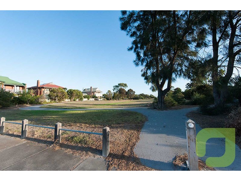 22 Burbidge Drive, Williamstown VIC 3016