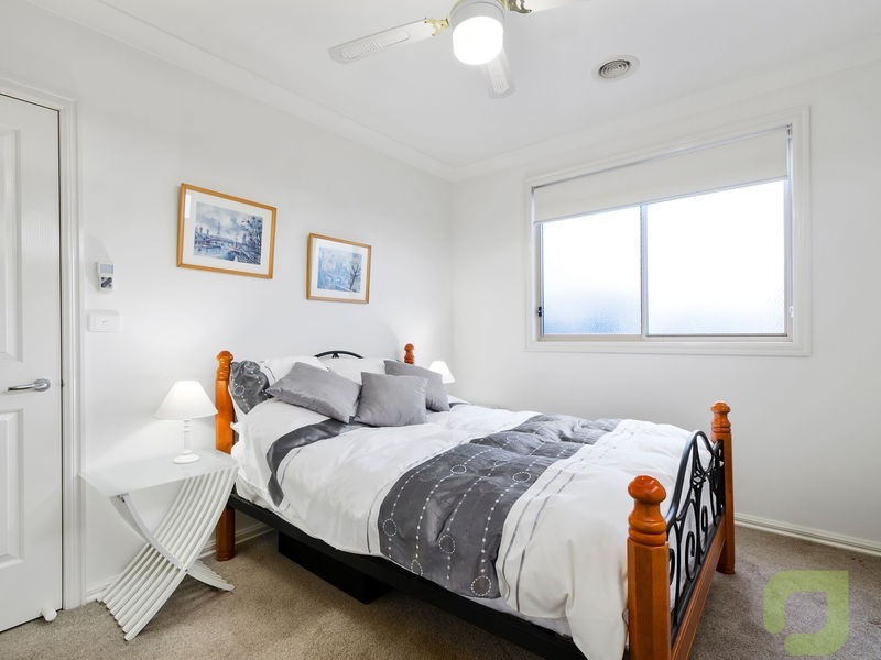 2/21 Basil Street, Newport VIC 3015
