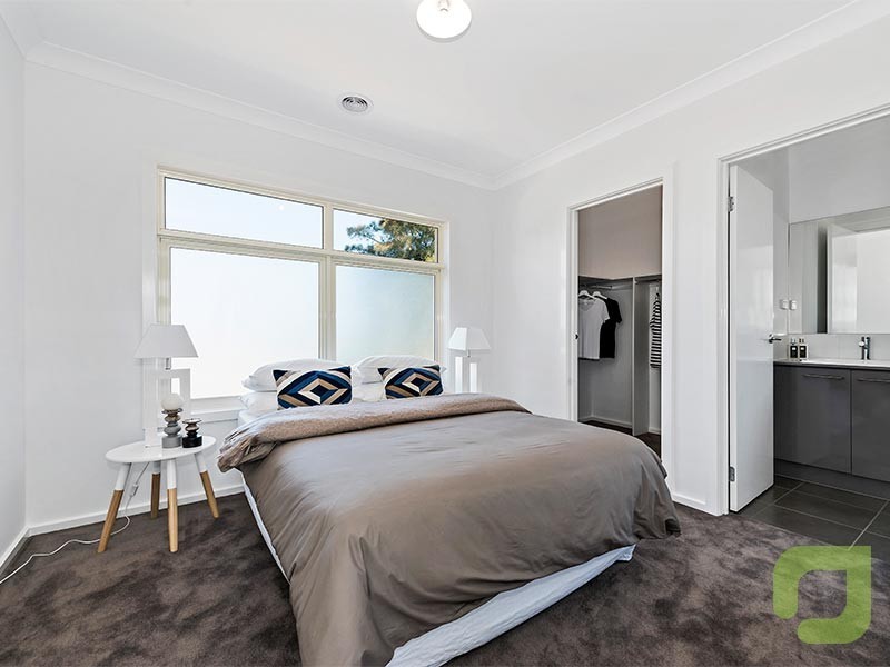 2/31 Fifth Avenue, Altona North VIC 3025