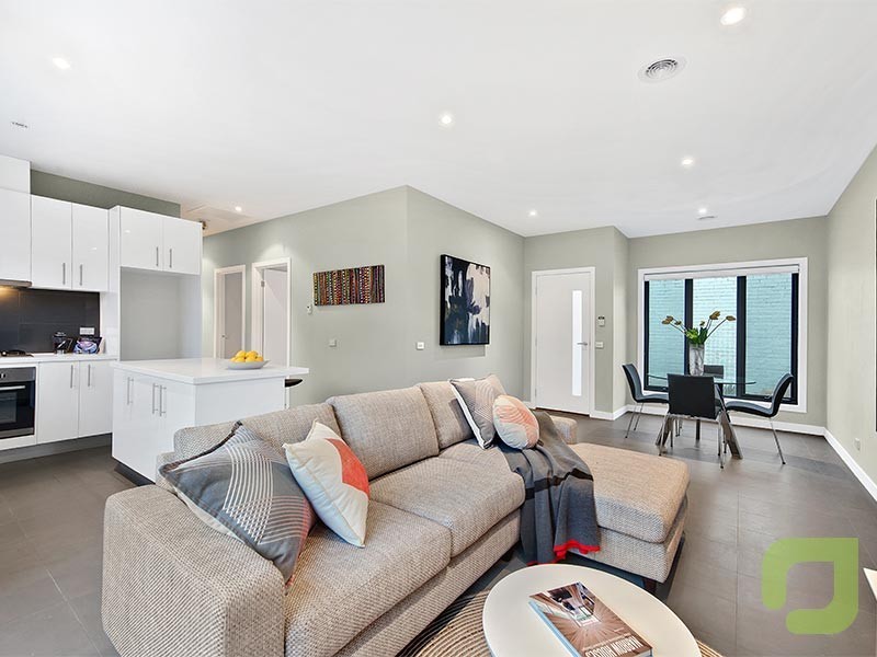 2/37 Wren Street, Altona VIC 3018