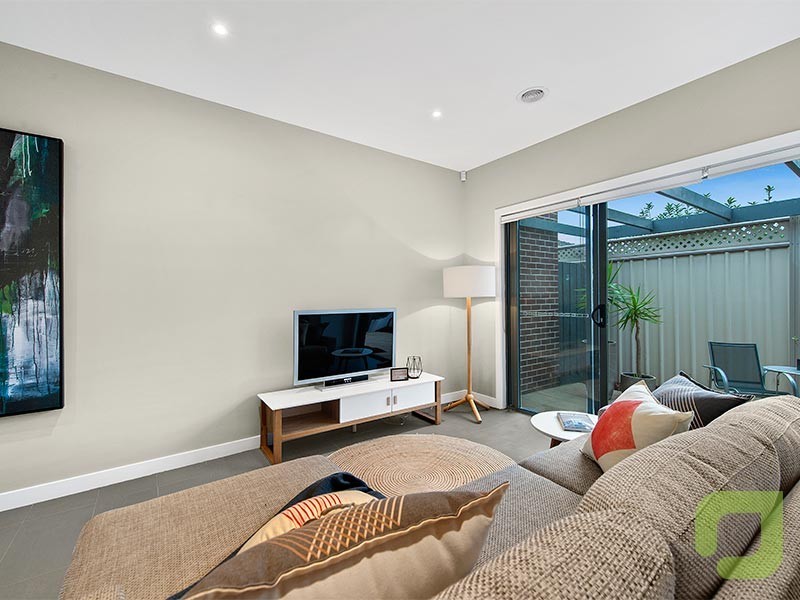 2/37 Wren Street, Altona VIC 3018
