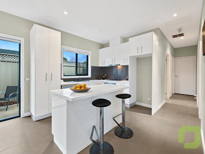 2/37 Wren Street, Altona VIC 3018