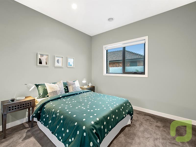 2/37 Wren Street, Altona VIC 3018