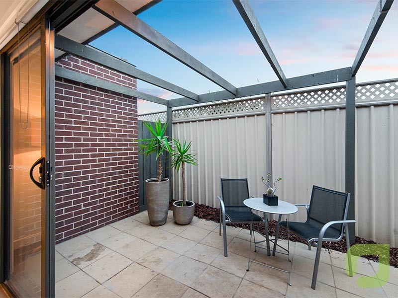 2/37 Wren Street, Altona VIC 3018