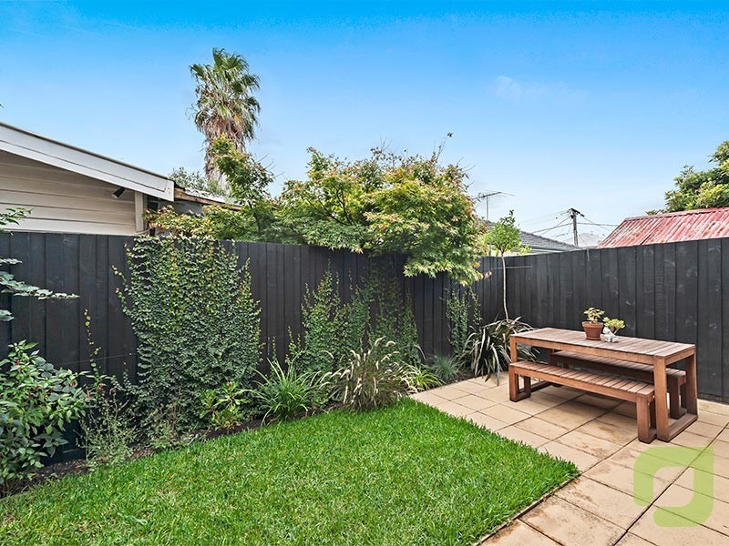 1/28 Thomson Street, Maidstone VIC 3012