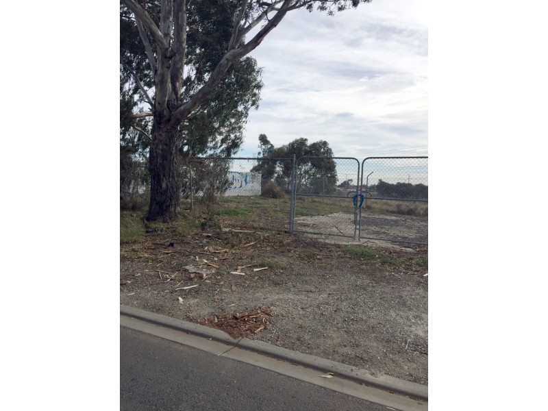 2a Cromer Street, Sunshine West VIC 3020