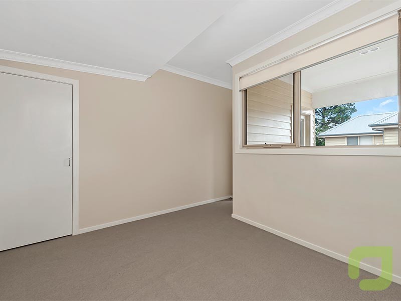 2/152 Hall Street, Spotswood VIC 3015