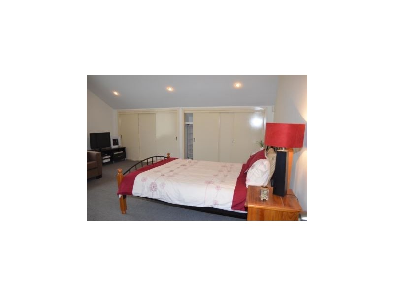 7 Tregutha Way, Newport VIC 3015