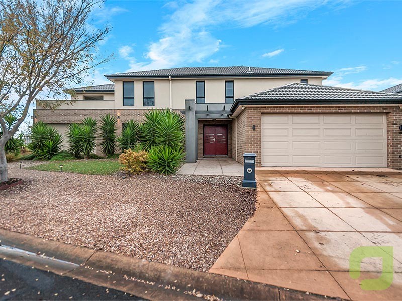 12 Cremorne Street, Sanctuary Lakes VIC 3030