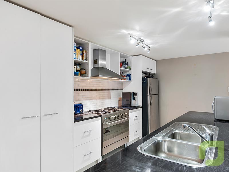 12 Cremorne Street, Sanctuary Lakes VIC 3030