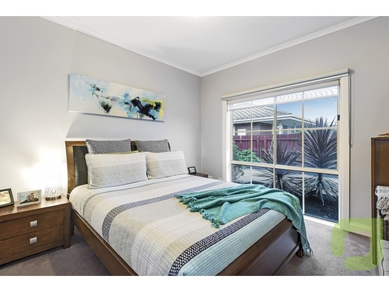 2/60 David Street, Altona VIC 3018