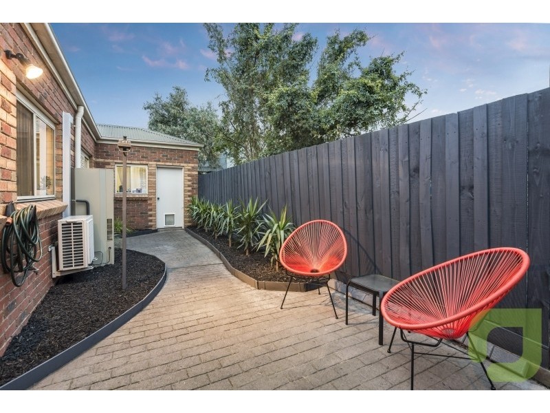 2/60 David Street, Altona VIC 3018
