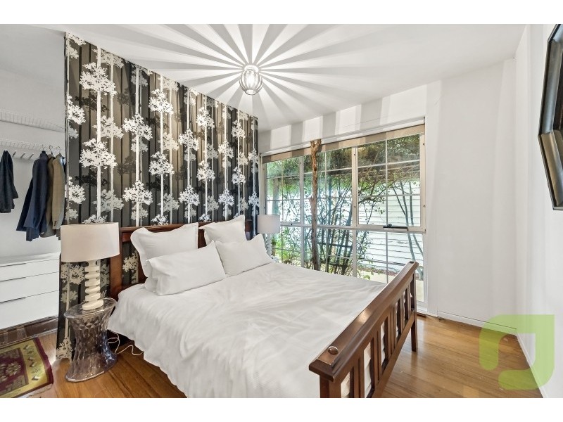 8 Robb Street, Spotswood VIC 3015