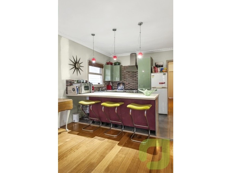 8 Robb Street, Spotswood VIC 3015