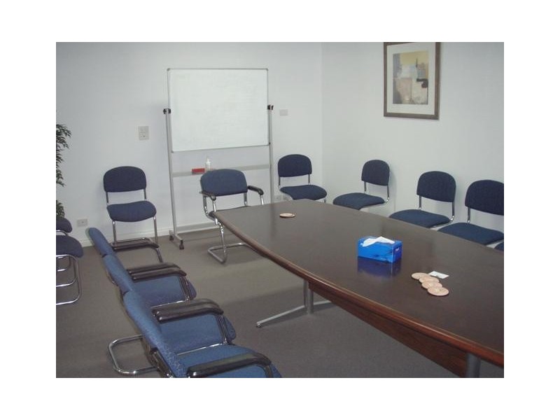 21 Slough Rd, Altona VIC 3018