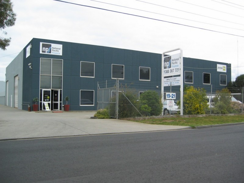 21 Slough Rd, Altona VIC 3018