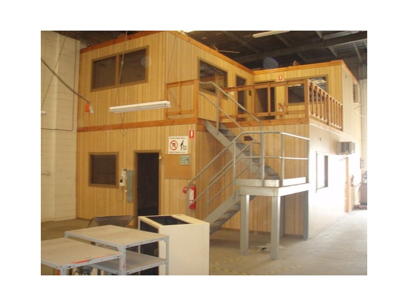 11 Burgess Street, Brooklyn VIC 3012