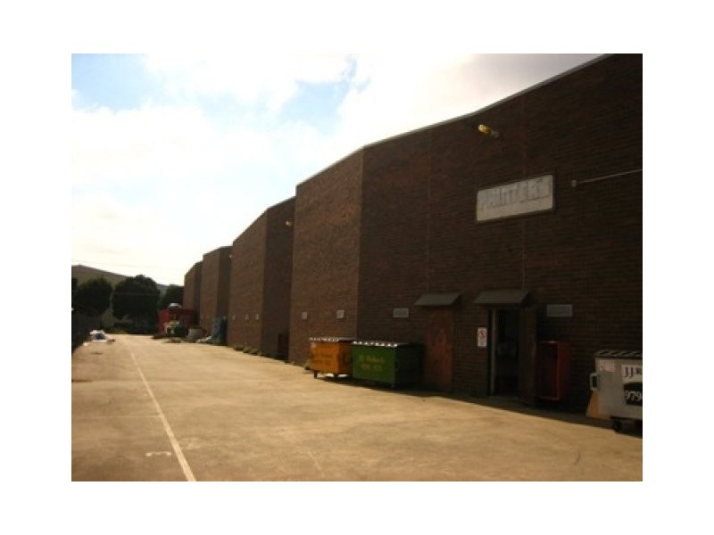 11 Burgess Street, Brooklyn VIC 3012