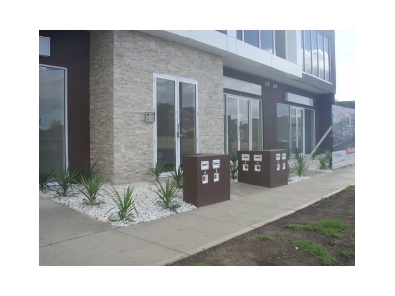 1/323-325 Pascoe Vale Road, Essendon VIC 3040