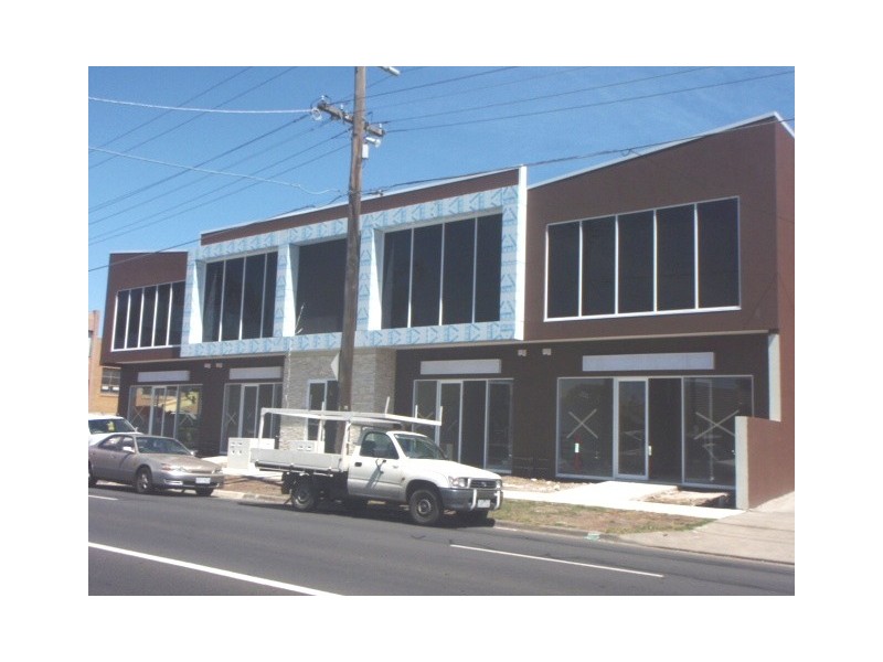 1/323-325 Pascoe Vale Road, Essendon VIC 3040