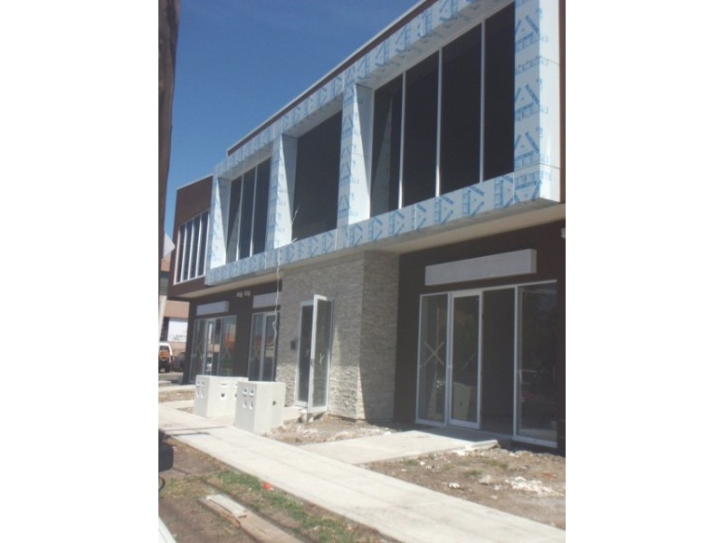 1/323-325 Pascoe Vale Road, Essendon VIC 3040