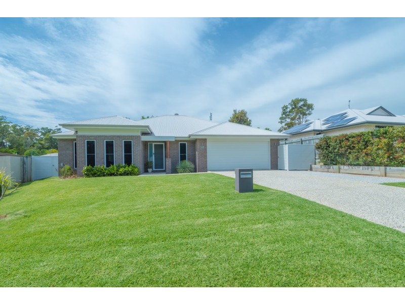 18 Prospect Place, Cooroy QLD 4563