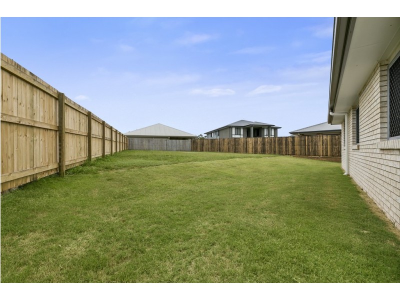 5 Luttons Court, Cooroy QLD 4563